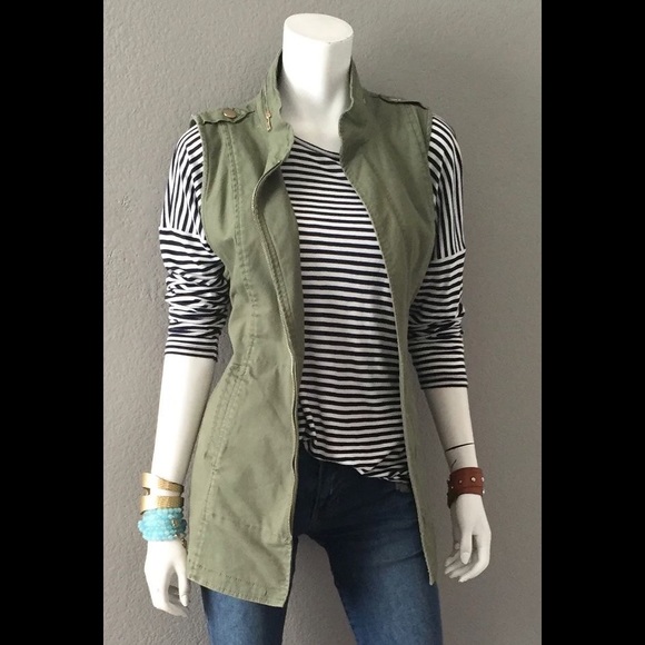 Cabi Spring 16 explorer vest - small