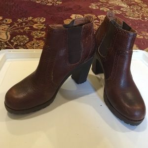 Sperry Top Sider high heel boots