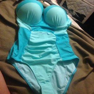 NWT plus size Swimsuit