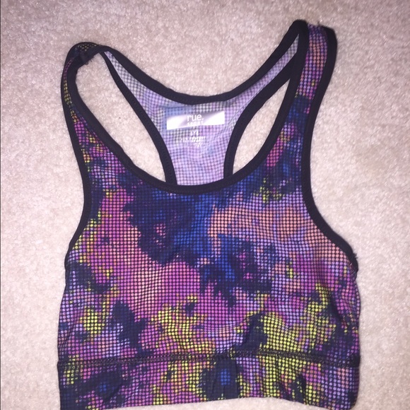 sports bra