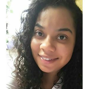 Meet your Posher, Estella