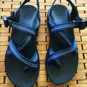 Women's Chacos size 10