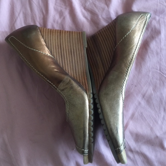 Aerosoles slip on shoe. - Picture 4 of 4