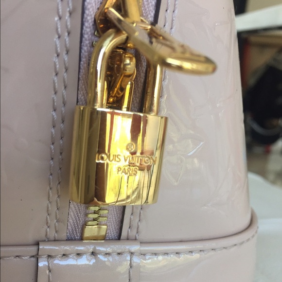 Louis Vuitton Alma MM - Picture 2 of 4