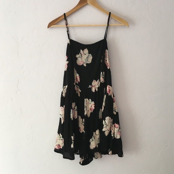 Kimchi Blue Dresses & Skirts - Kimchi Blue Floral Romper