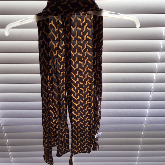 Scarf - Picture 3 of 4