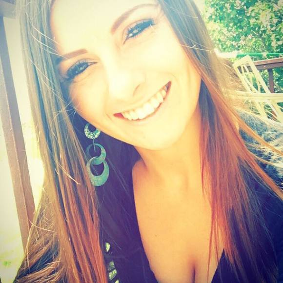 Meet your Posher, Katie - Picture 1 of 1