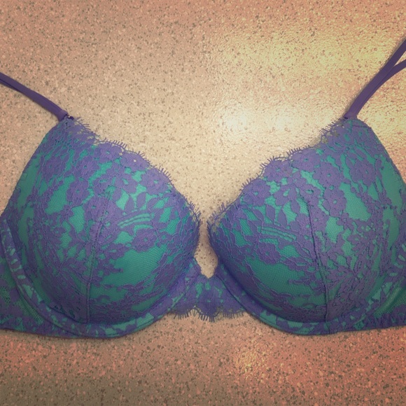 Victoria's Secret Very Sexy Lace Bra