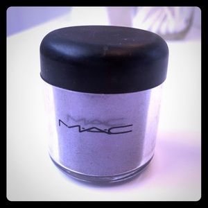 MAC high pigment eyeshadow