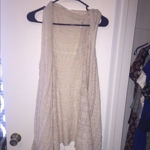 Sleeveless cardigan