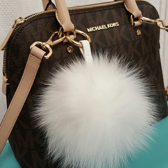 Accessories - Bundle black and pink pompom