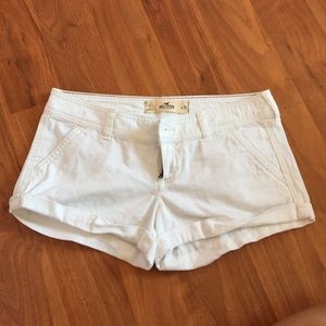 White Hollister shorts