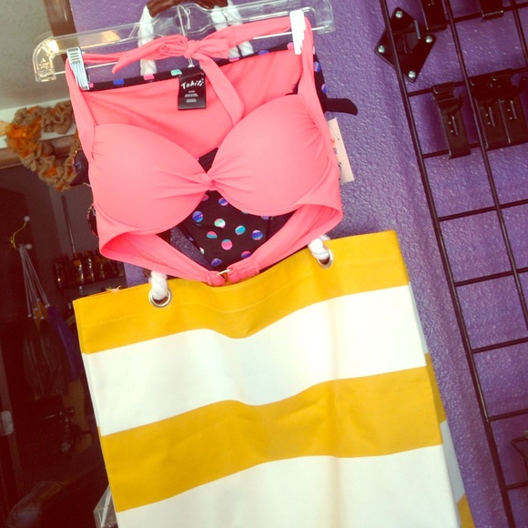 Tahiti swim suit, pink top with cute bottoms!