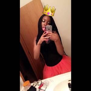 Meet your Posher, Lexie