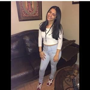 Meet your Posher, Noelia