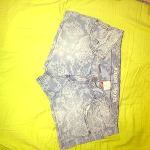 MOSSIMO SUPPLY CO. designed denim shorts