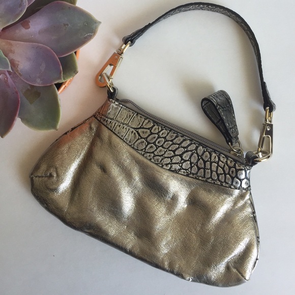 🔻GUESS Handbag🔻 - Picture 3 of 4