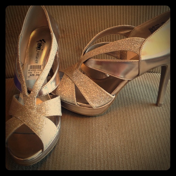 Sparkly, gold, Fioni Night