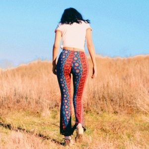 Wide leg leggings flare