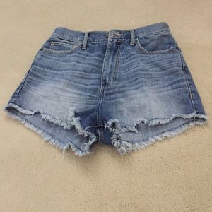 HIGHWAISTED SHORTS🤖