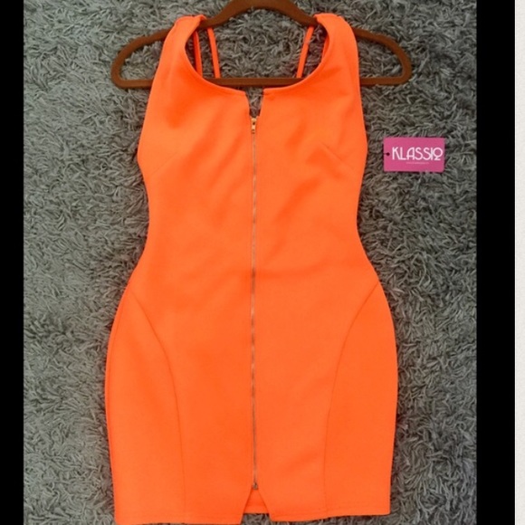 Small Cute Orange Dress - Picture 3 of 4