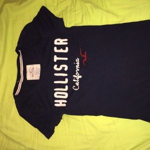 Hollister tee