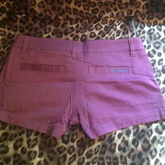 Volcom Shorts - Picture 2 of 2