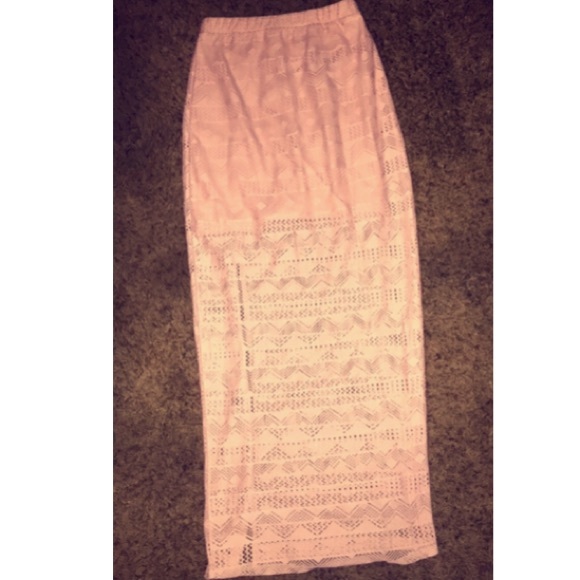 Long pink maxi skirt lace