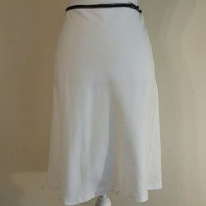 Van Heusen white skirt w/black & white waistband