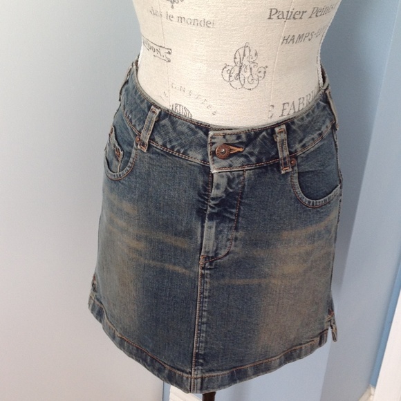 NWOT Silver Jeans Denim Skirt💥 - Picture 1 of 5