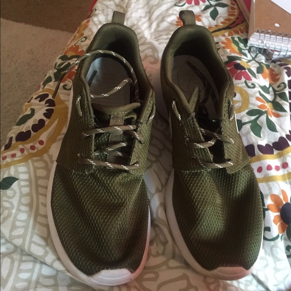 Limited Edition Olive Green Nike Roshe