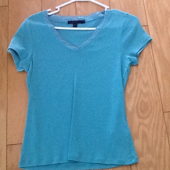Turquoise v neck tshirt with satin trim
