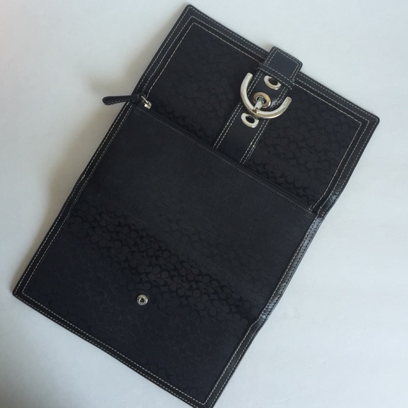 Authentic COACH Designer Wallet - Picture 3 of 4