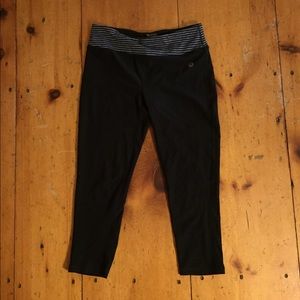 Yoga Pants-3 quarter length