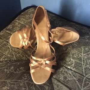 Ballroom dance shoes