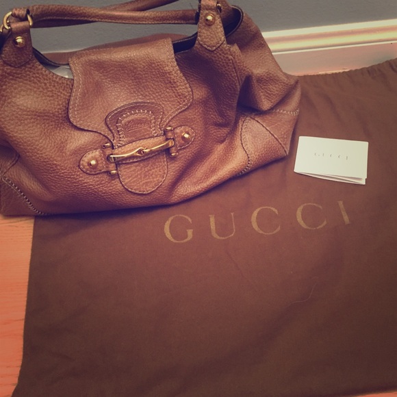 Gucci Pelham Leather Shoulder Bag