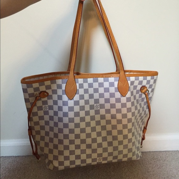 White monogram  tote