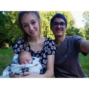 Meet your Posher, Sarra