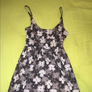 old navy gray black and white floral dress
