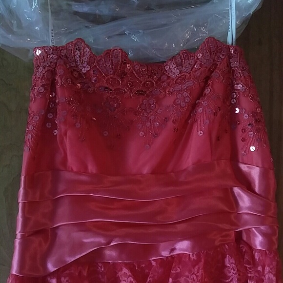 Masquerade dress - Picture 2 of 4
