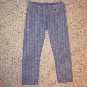 REDUCED 💜Lululemon crops💜