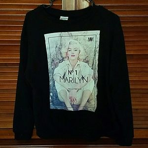 Marilyn Monroe sweater