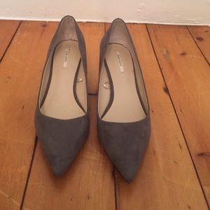 NEW ZARA KITTEN HEELS. NEVER WORN!