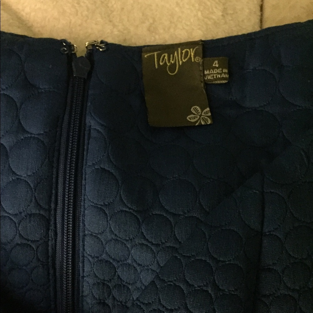 ๐HOST PICK๐TAYLOR BLUE DRESS - Picture 5 of 5