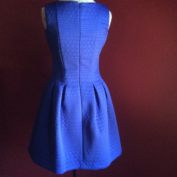 ๐HOST PICK๐TAYLOR BLUE DRESS - Picture 3 of 5