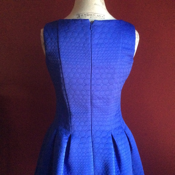 ๐HOST PICK๐TAYLOR BLUE DRESS - Picture 4 of 5