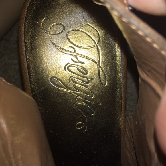 Heels - Picture 4 of 4