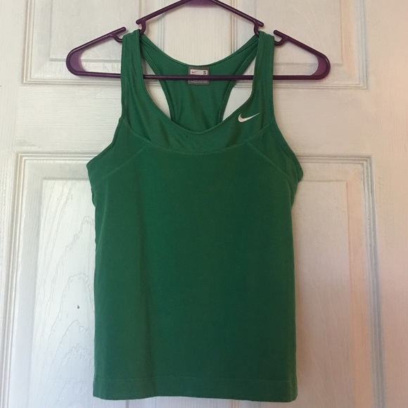 Green Nike work out tank w/ built in bra