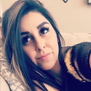 Meet your Posher, Alyssa