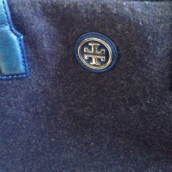 Real Tory burch purse only used twice - Picture 2 of 4